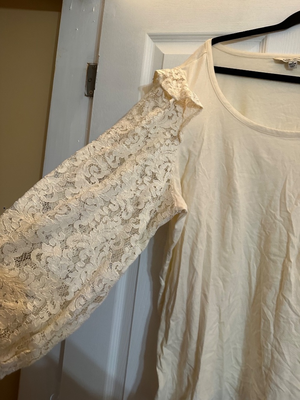 The Pioneer Woman Ivory Lace Sleeve Blouse 2X Boho Romantic Top - Picture 3 of 5